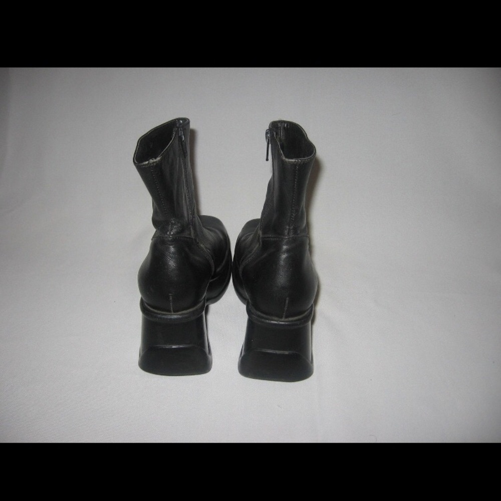 Vintage Steve Madden platform boots - Picture 4 of 10
